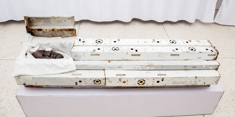 Martin Abasi is Dead. Image courtesy of Lifang Zhang.