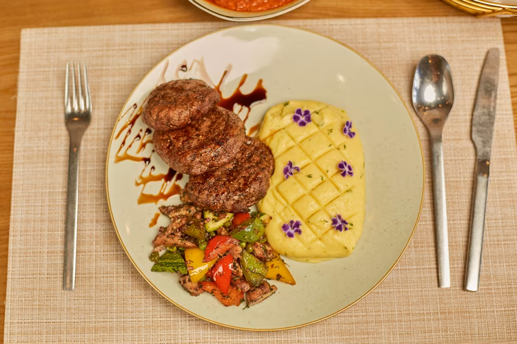 Pairing local ingredients with global techniques, The Dining Enclave is the perfect venue for an intimate romantic dinner or a high-stakes business meeting. (Image by Dickson Kunyongana for Nkwazi Magazine).