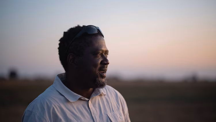 Isaac shows us other videos and pictures. He has an oeuvre that betrays his many years on the plains. He has an 'eye' for photography, and takes damned good pictures. That is not accidental, however: Busanga requires an attitude of observation. (Image by Chona Mweemba for Nkwazi Magazine).