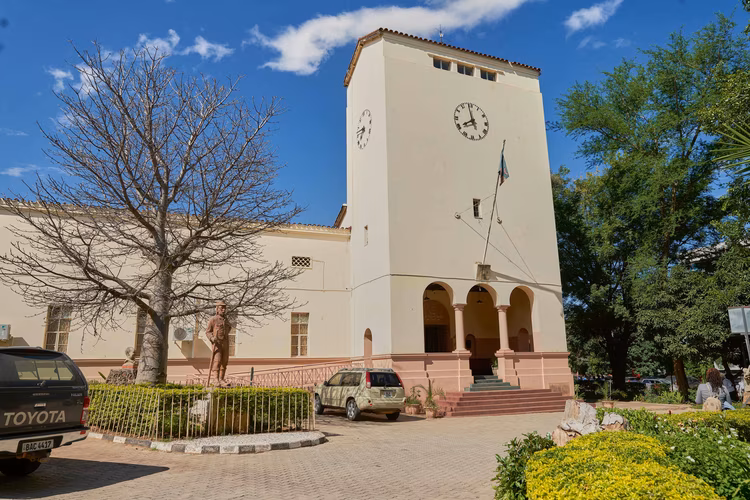 Many of Livingstone’s older buildings reflect British colonial design, with wide verandas and administrative layouts that still shape the town’s character. (Image by Chona Mweemba for Nkwazi Magazine).