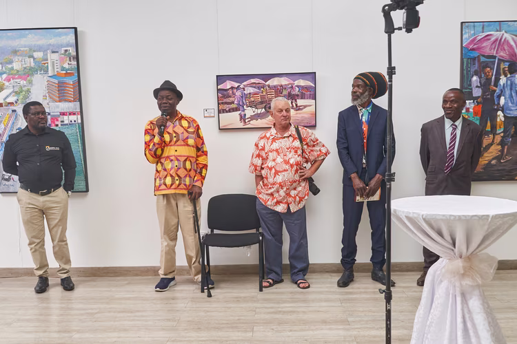 Kata’s ‘Friends’ is in the foreground. The exhibition depicts still moments from daily life in the ghetto. (Image courtesy of Lechwe Trust Gallery).