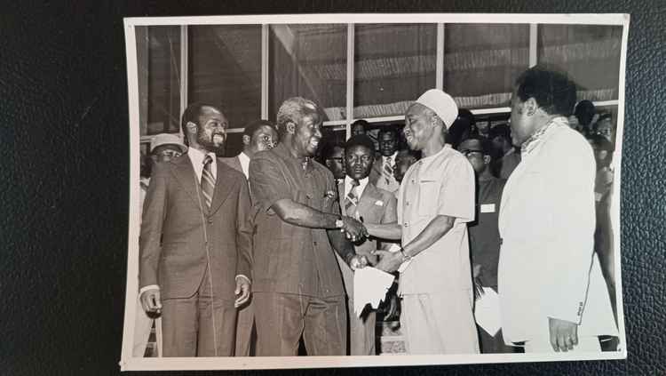 Dr Kaunda with Julius Nyerere and Samora Machel, (image courtesy of National Archives of Zambia).