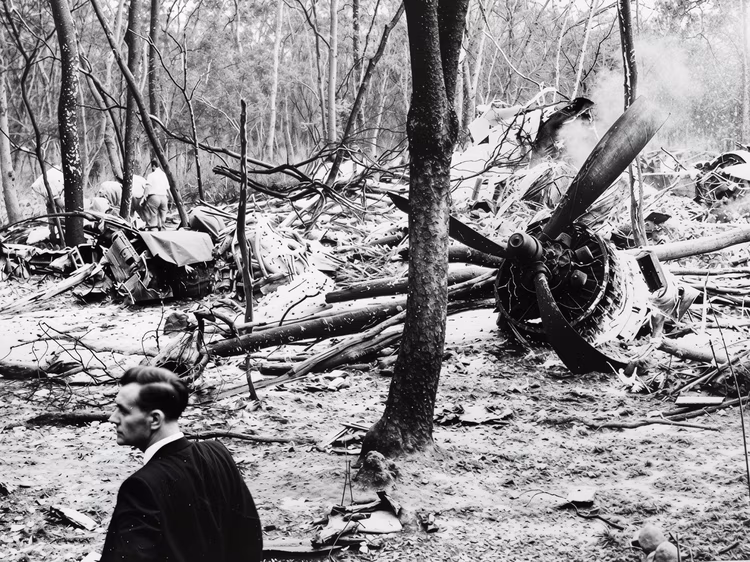 when Hammarskjöld’s plane went down in a forest on the 18th of September 1961, on his way to Katanga ( a province of the former Belgian Congo that had declared itself an independent state), killing everyone aboard except one person, suspicions arose.