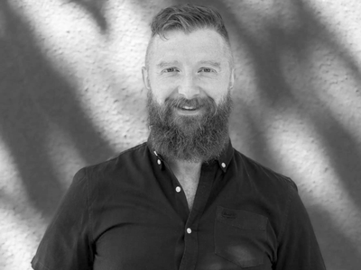 Ian Macallan