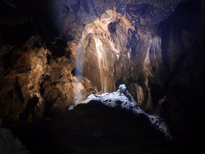 The Unsolved Mysteries of the Leopards Hill Cave
