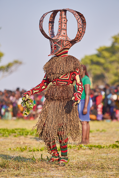 Kalelwa, a subordinate of Chikuza, he assists in perfecting the kuhunga dance. (Image by Nkwazi/Justine Kunda).