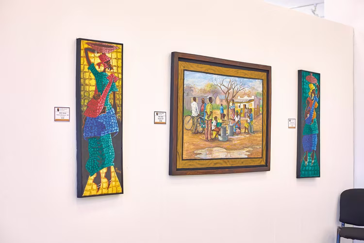 Mikiti explores abstract techniques and an elongated representation of the human figure. (Image by Kelvin Mbewe for Nkwazi Magazine).
