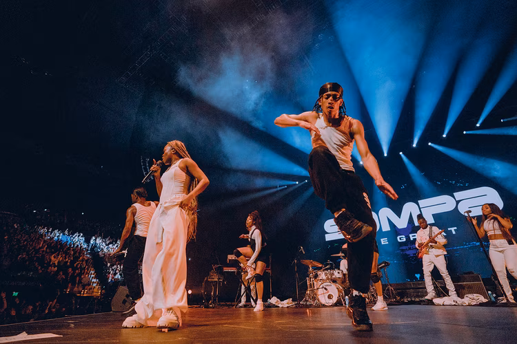 Her work fuses hip-hop, jazz, and soul. (Image courtesy of Matty Vogel).