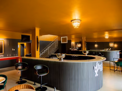 A Taste of Sophistication and Refinement: Shardonnay Wine Bar