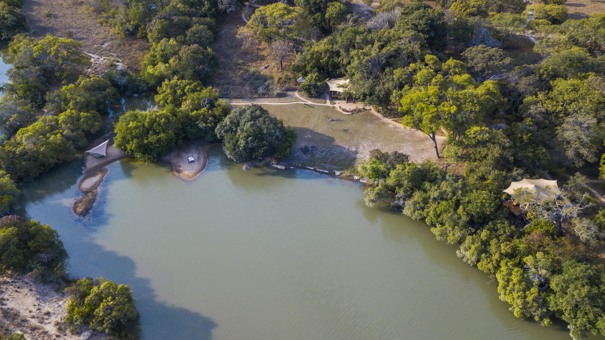 Fig Tree Bush Camp <br><span class='subtitle-style' >Wild Luxury</span>