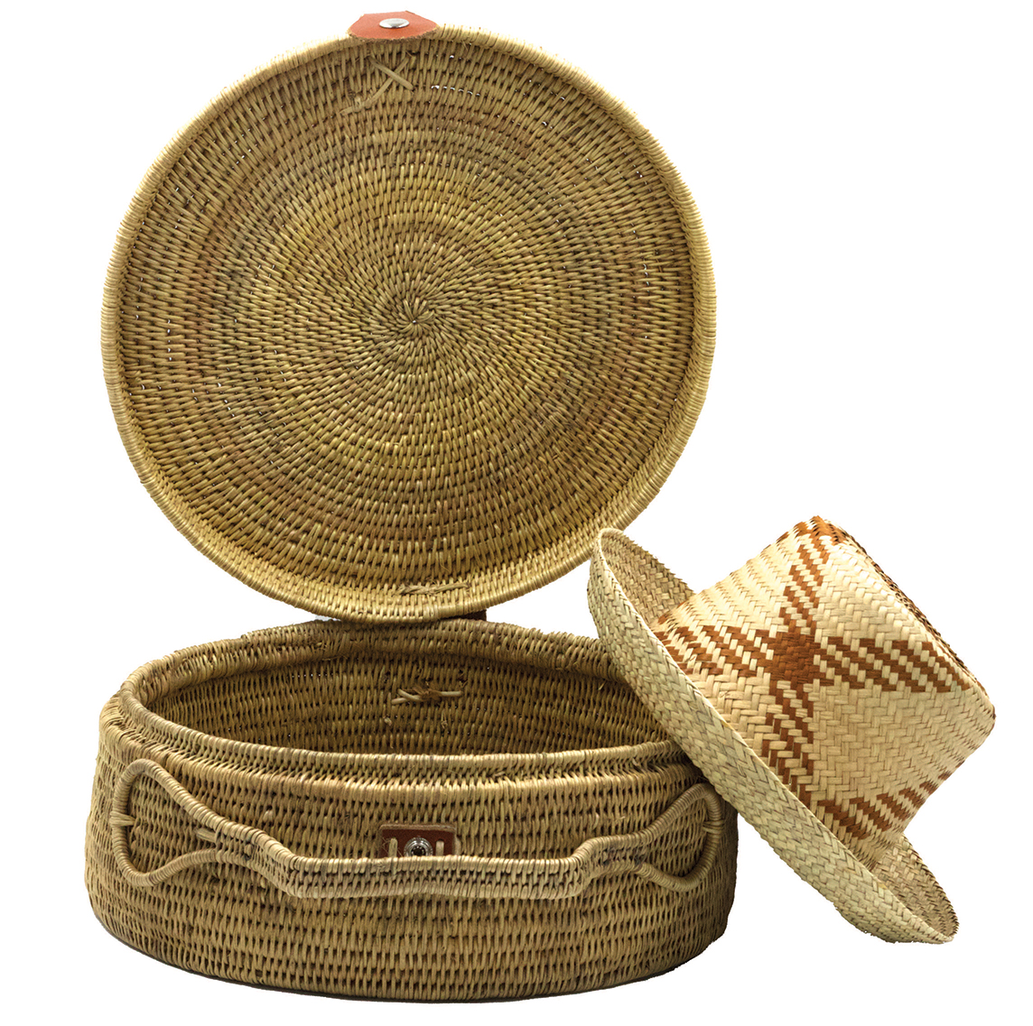 The Hand-Woven Hat Bag:<br><span class='subtitle-style'>Your Ideal Travel Companion!</span>
